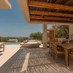 Floralba Luxury Villa, Essence Of Sea View Living By Mindyourvilla فيلة *