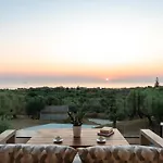 Floralba Luxury Villa, Essence Of Sea View Living By Mindyourvilla فيلة