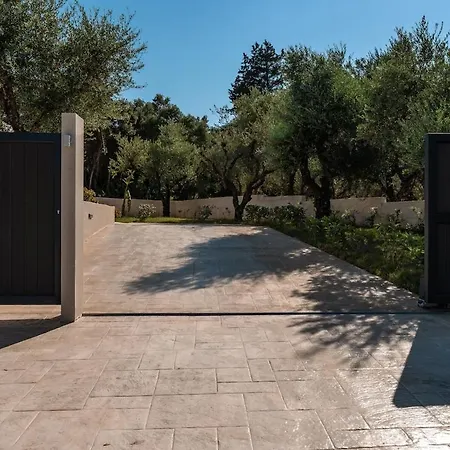 Floralba Luxury Villa, Essence Of Sea View Living By Mindyourvilla *