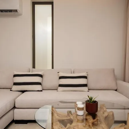 Floralba Luxury Villa, Essence Of Sea View Living By Mindyourvilla Vila